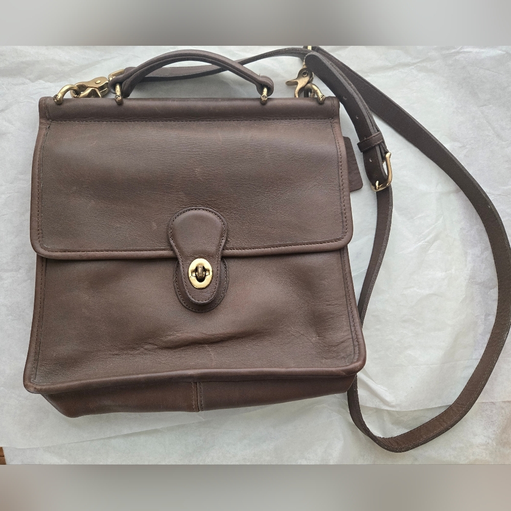 COACH VintageWillis Taupe Brown crossbody leather bag